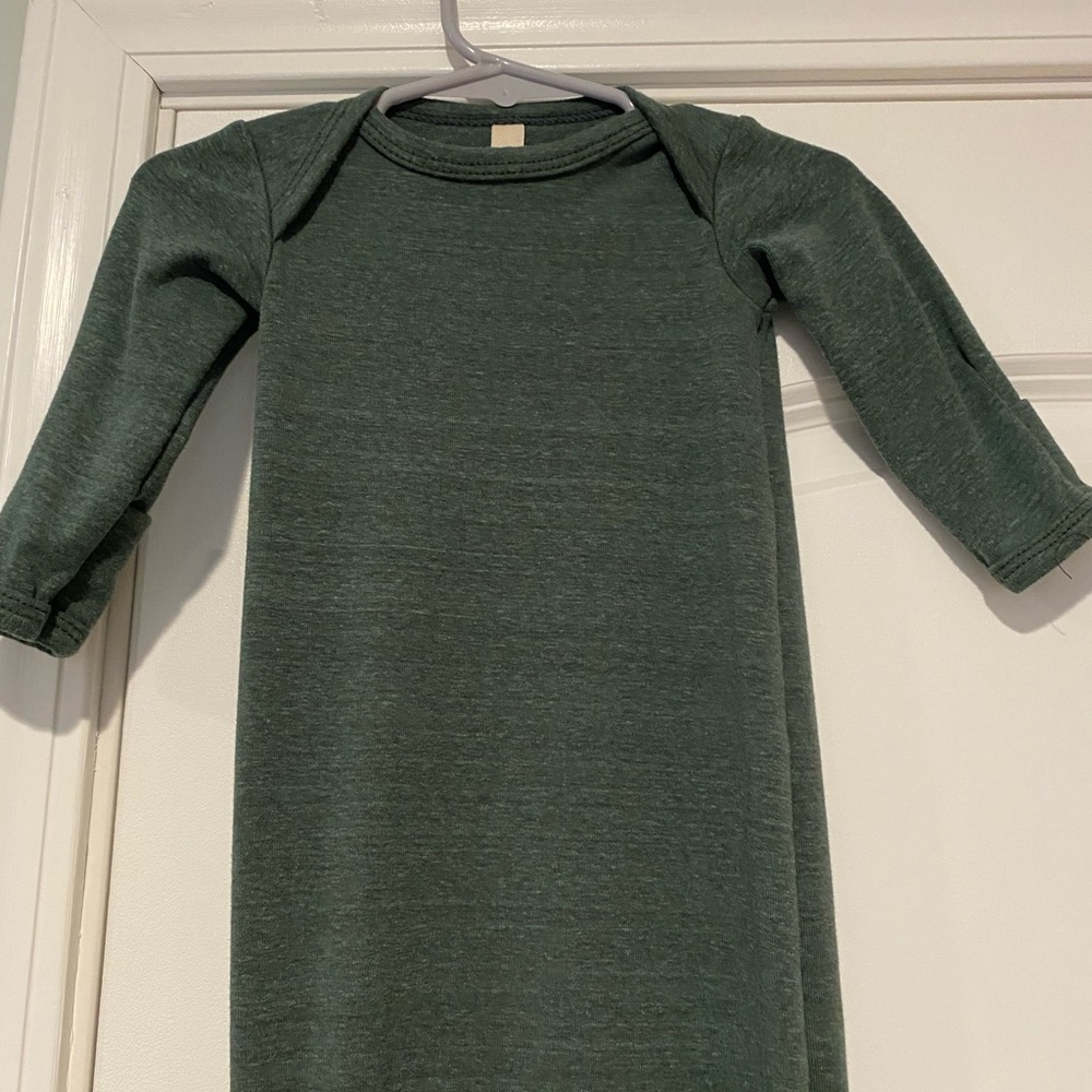 Childhoods Clothing Ribbed Knotted Sleeper. Balsam color. Size 0-3. Brand New. - Picture 2 of 3